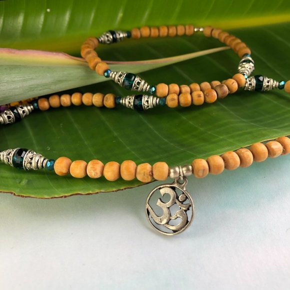 23 1/2" natural Tulasi with Om pendant and dark teal blue beads 40.00 - Picture 3 of 11